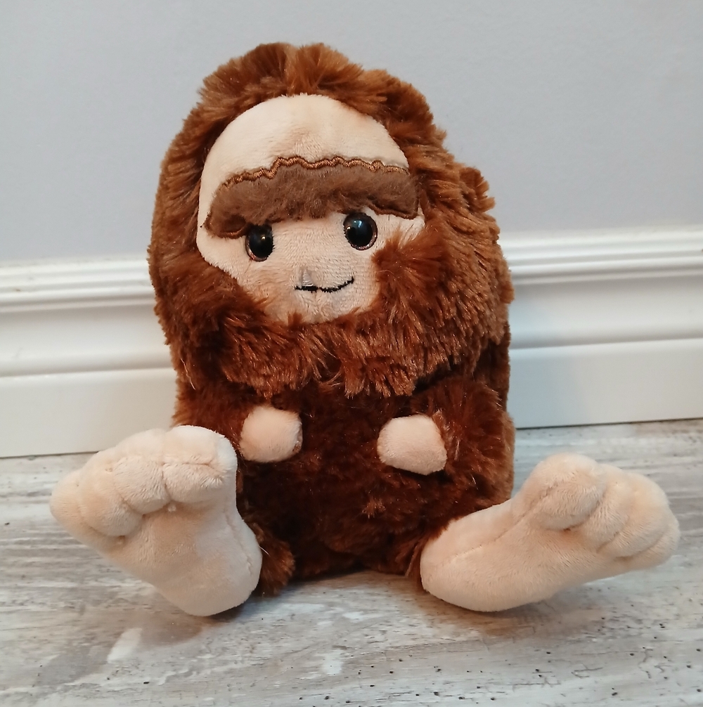 ​Nanco Bigfoot Sasquatch Yeti Plush Toy Small Fuzzy Brown Cryptozoology
